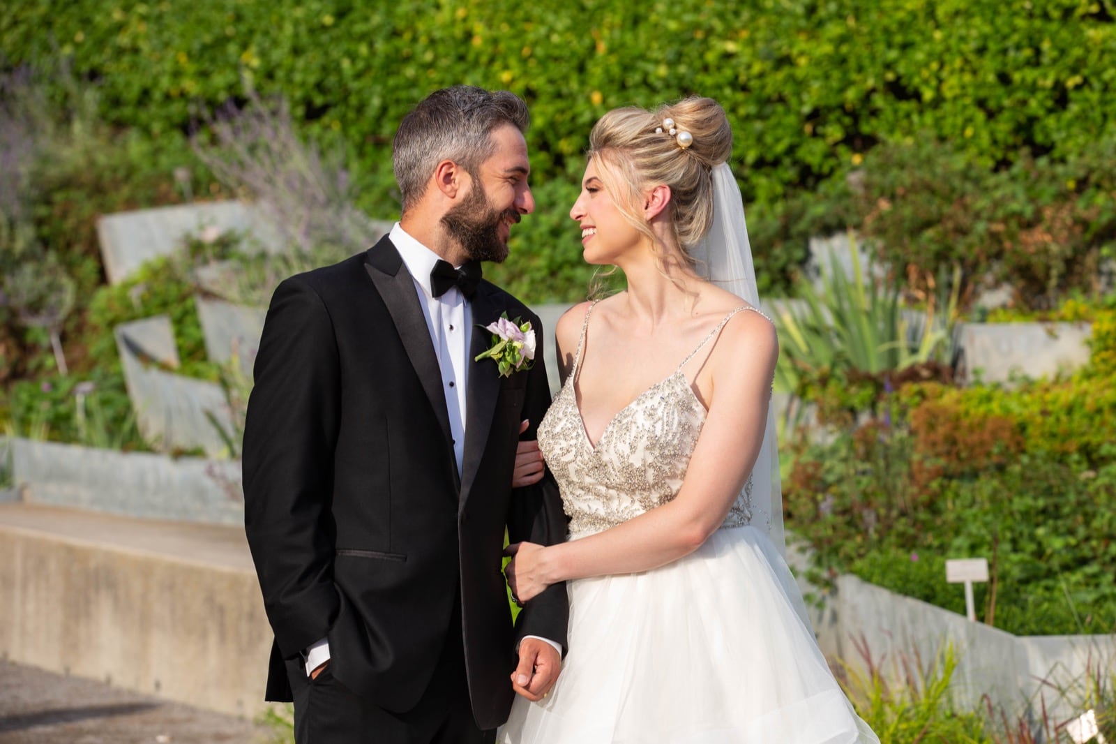 Amanda and David's Enchanting Wedding at Toronto Botanical Gardens - A Photographic Journey by Alexandra Jakubowska