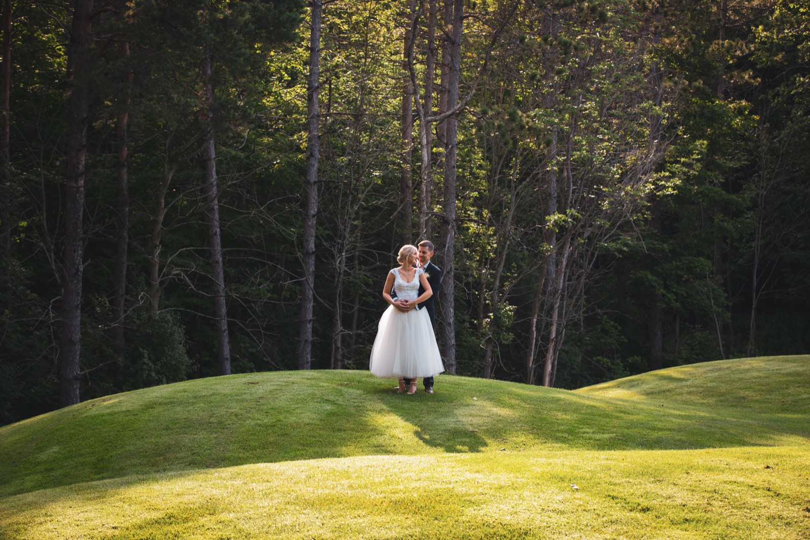 Summer Wedding Magic at Wooden Sticks Golf Club: Cassy & Julian's Intimate Celebration