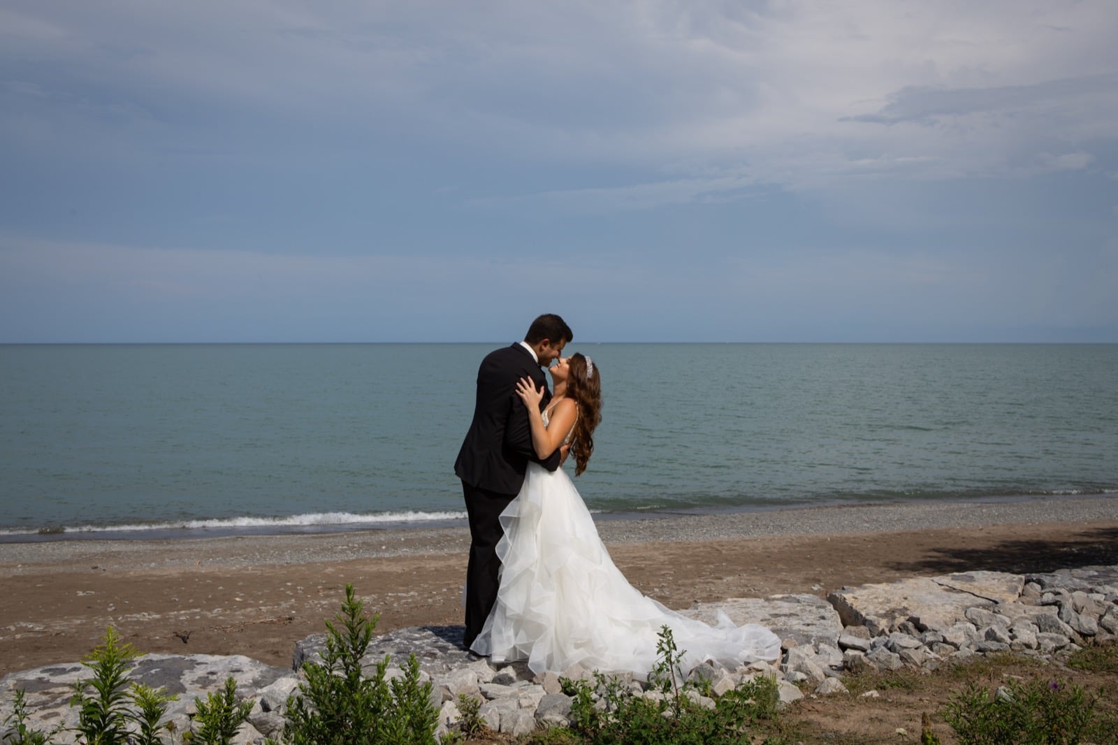 Wedding Pictures at The Lakeview